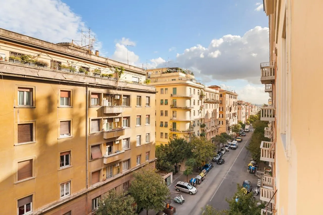 Albadea Apartment Roma 0*,  Italia
